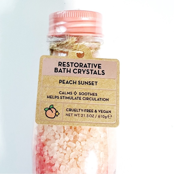The Creme Shop X Hello Kitty Restorative Bath Crystals Peach Sunset - Picture 3 of 4